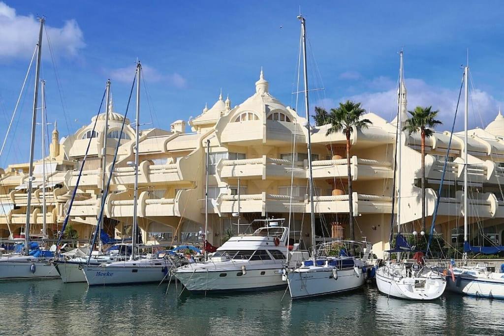 Bonita Vista Al Mar, *